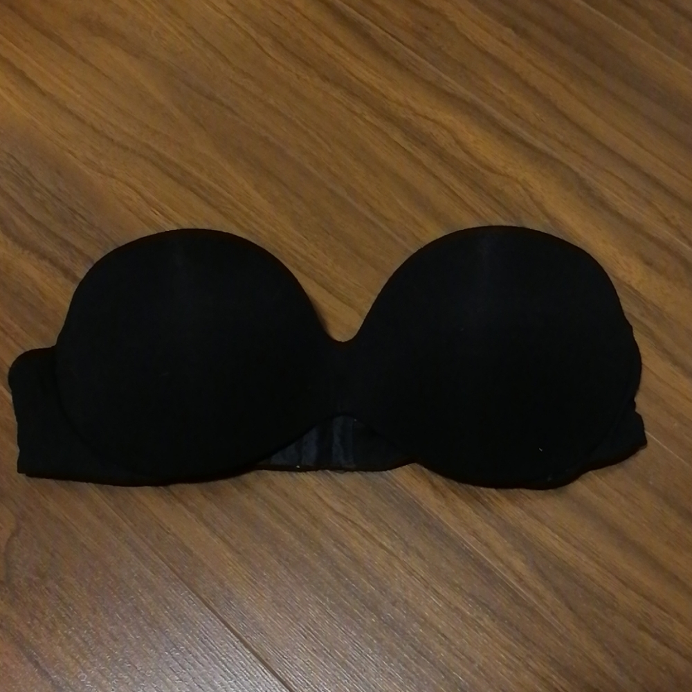 Very-good condition strapless La Senza bra